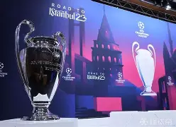 爱游戏体育-包含欧联今晚再迎强敌，埃因霍温更衣室发声，主帅态度——悬念犹存，训练强度明显提升的词条